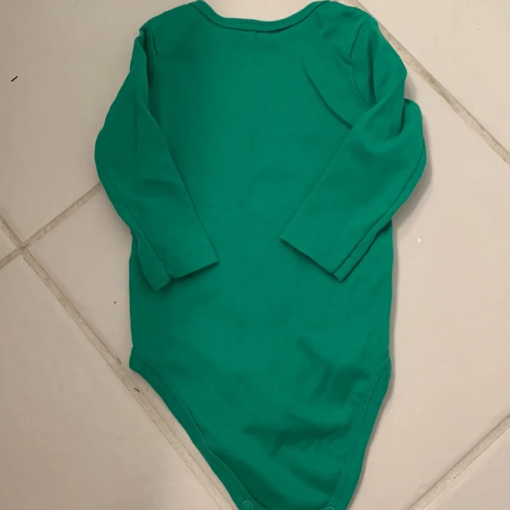 Carter’s Green St Patrick’s Day “Kiss Me I’m Irish” Bodysuit Long Sleeve